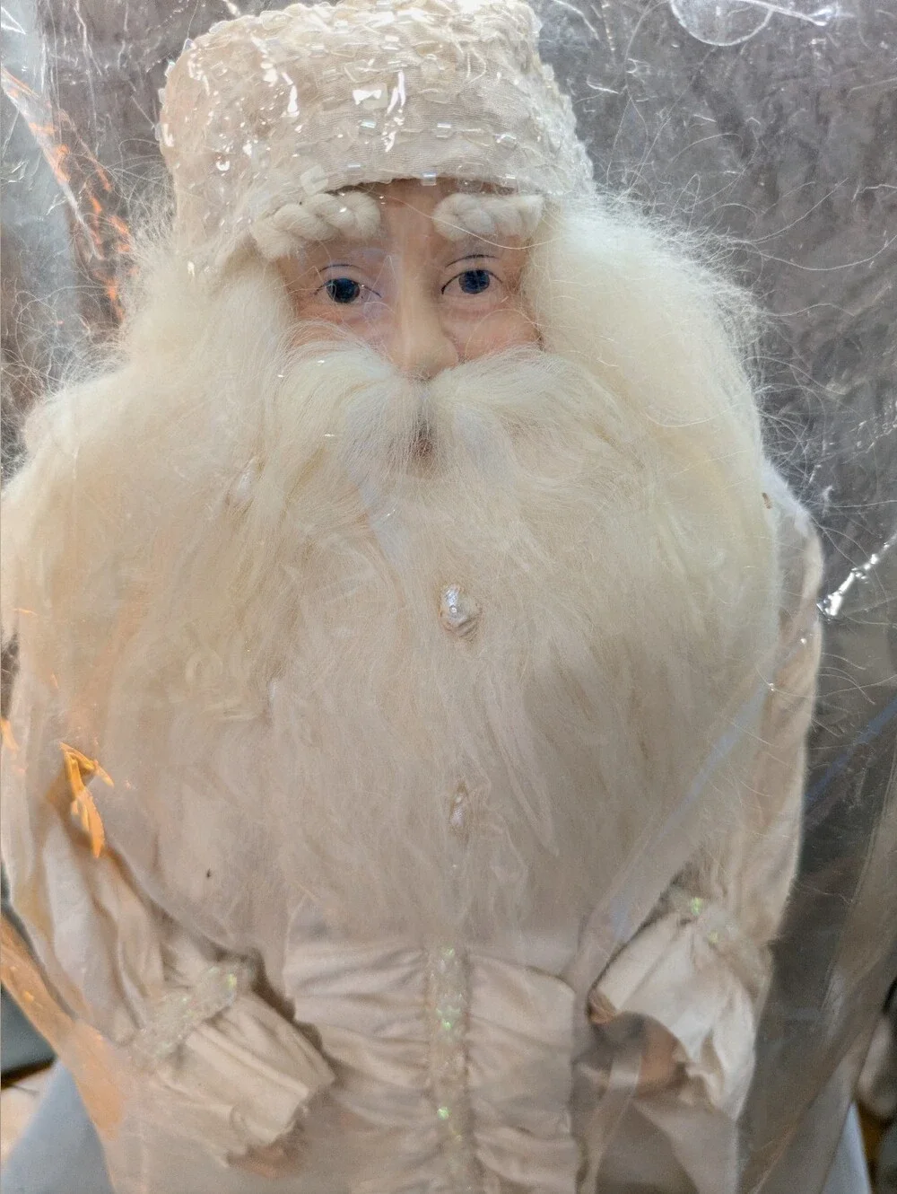 Silvestri Whispering Whites SantaTreetopper/Centerpiece Holiday Décor 18